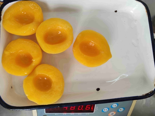 缶詰にされた黄色いフルーツのモモ400g/canカルシウム金持ちの栄養物