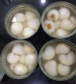 全白はシロップ、ライチのフルーツの季節の純重量567gのライチを缶詰にしました