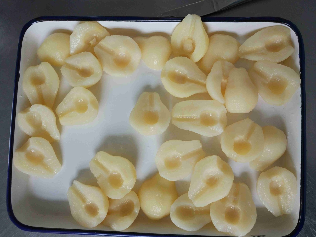 缶詰の梨の半分 鮮やかなスタイル GMO栽培タイプ GMO ブリックス 14-17% または 18-20% 10mg ナトリウム