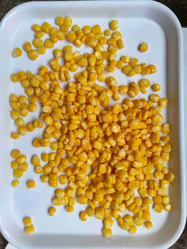 高品質の缶詰スイートコーン、賞味期限2年、20GPあたり1080カートン