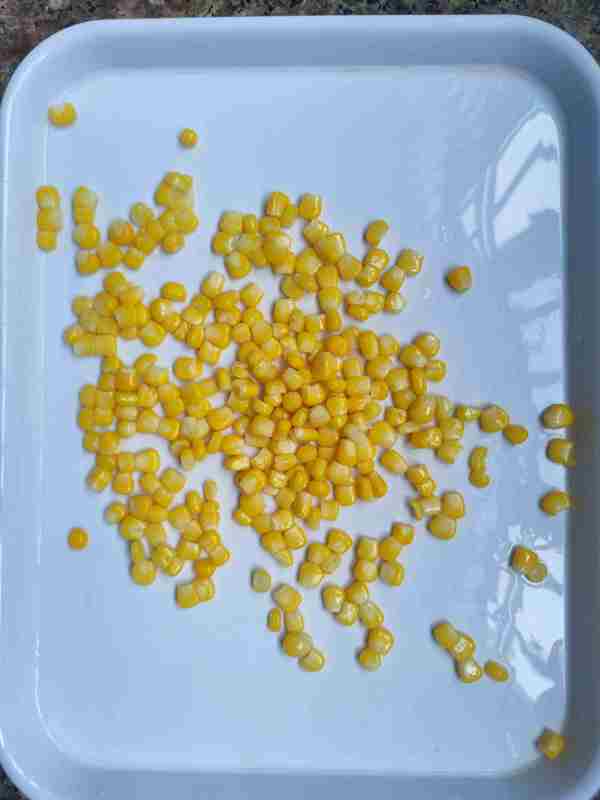 すぐに食べられるスイートコーンの缶詰。どんな料理にも最適。