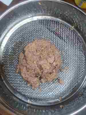 オリーブオイルに詰め込まれたトーンステーキ BPA のない缶詰で美味しく栄養価が高い